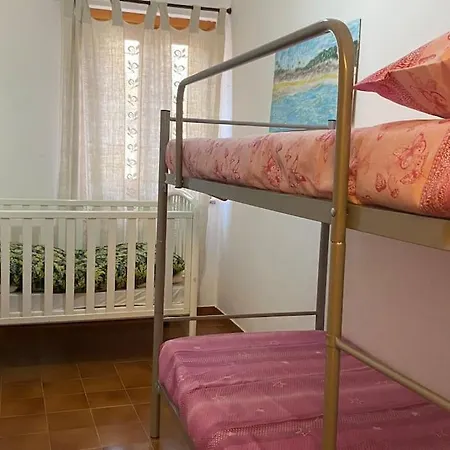 Casa Vacanze, Tempio Pausania 公寓 滕皮奥保萨尼亚